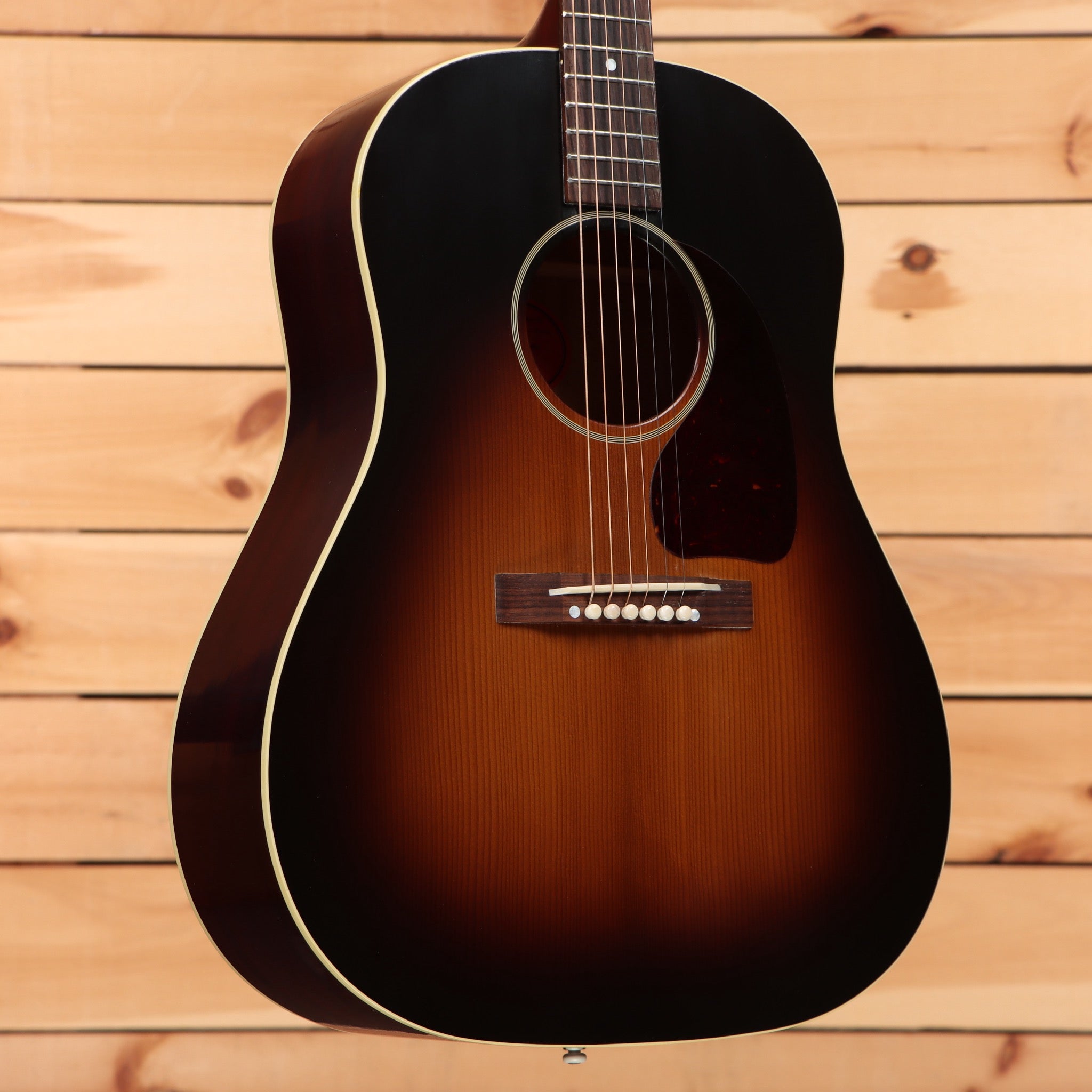 Gibson 1942 Banner J45 vintage sunburst dreadnought acoustic guitar with cream binding