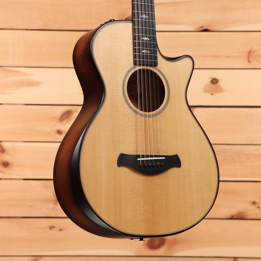 Taylor Builders Edition 652ce acoustic-electric guitar natural finish with venetian cutaway