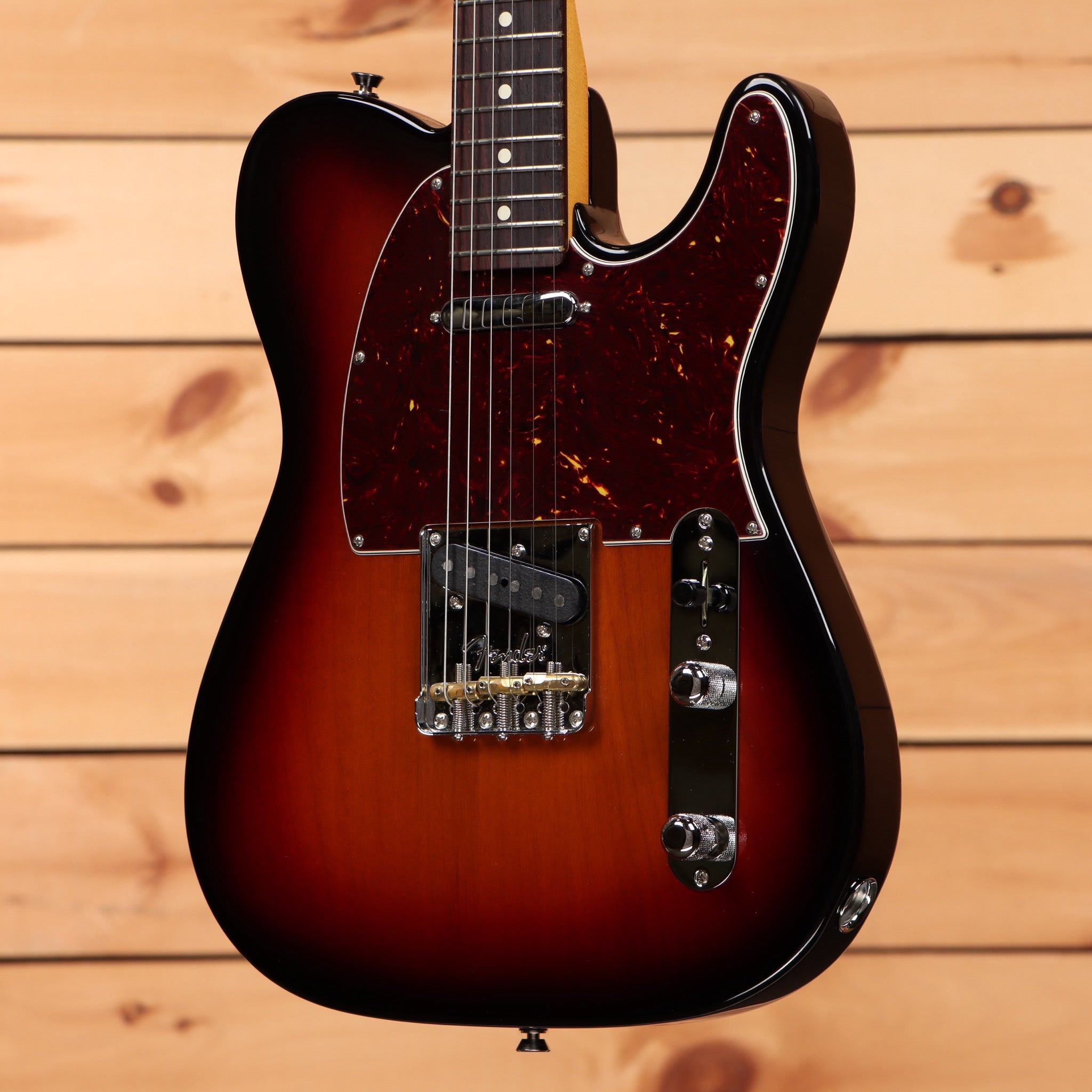 Pre-owned Fender American Professional II Telecaster electric guitar 3-color sunburst tortoiseshell pickguard