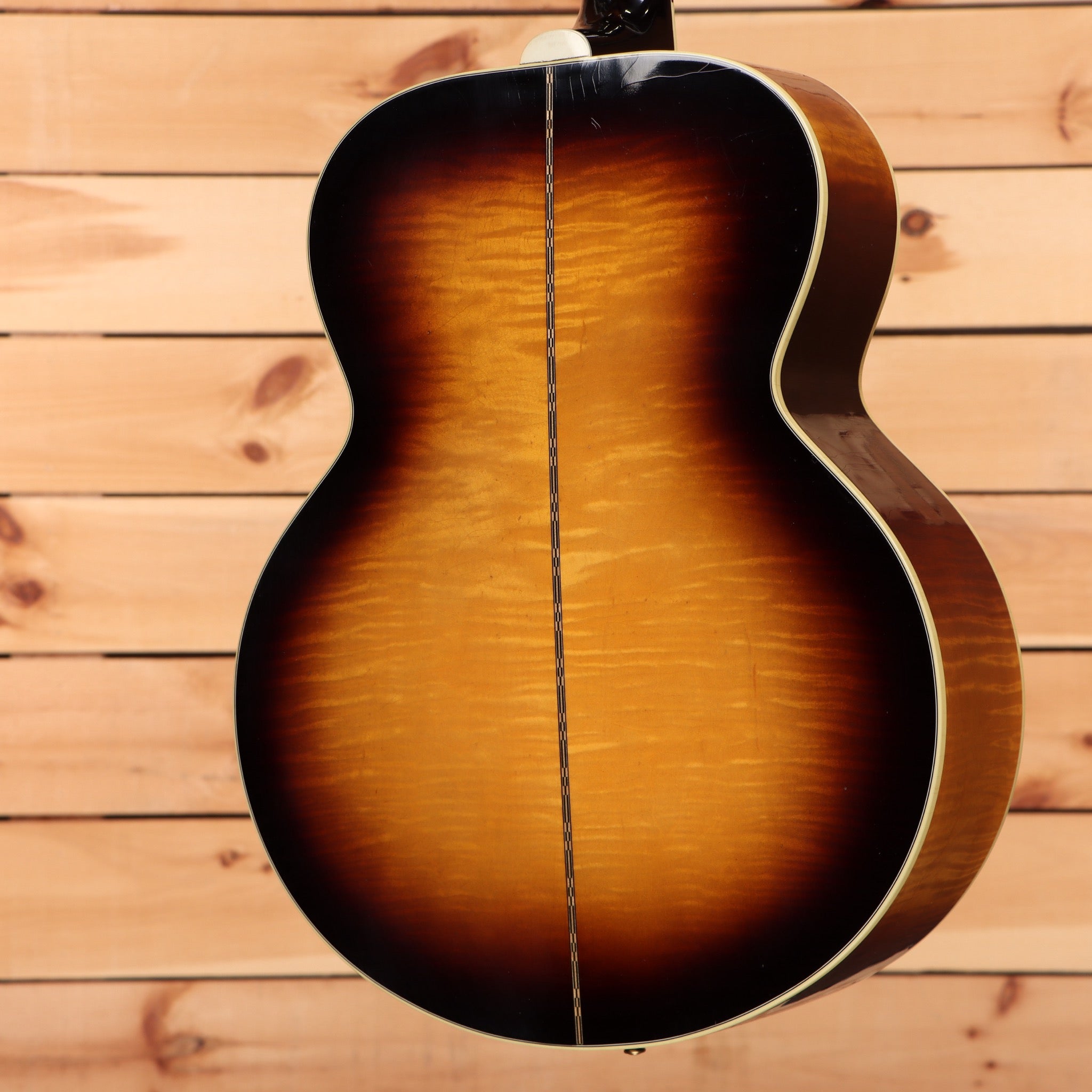 Gibson SJ200 light-aged vintage sunburst jumbo acoustic guitar with cream binding and figured wood top