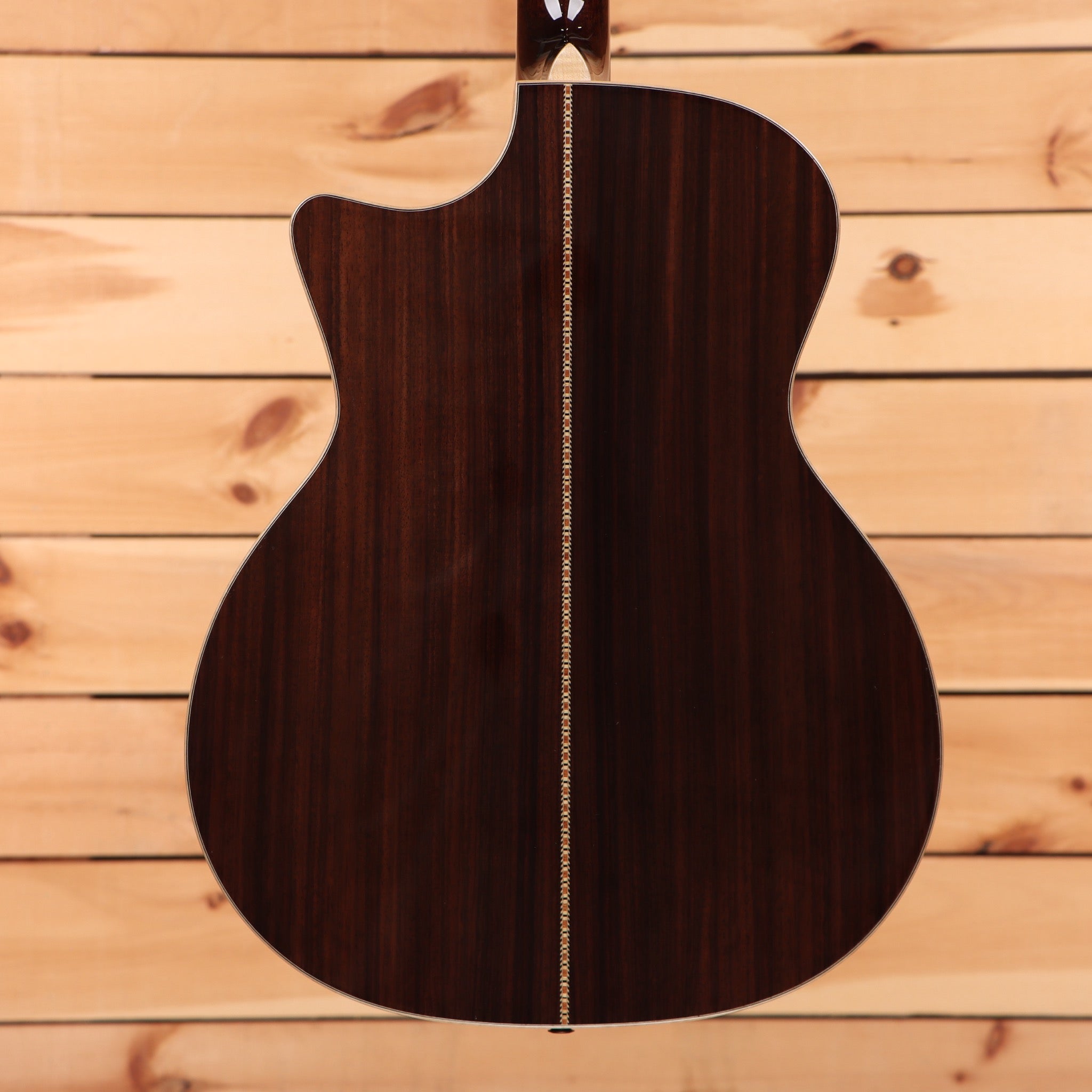 Eastman AC822CE natural acoustic guitar with rosewood back and center stripe detail