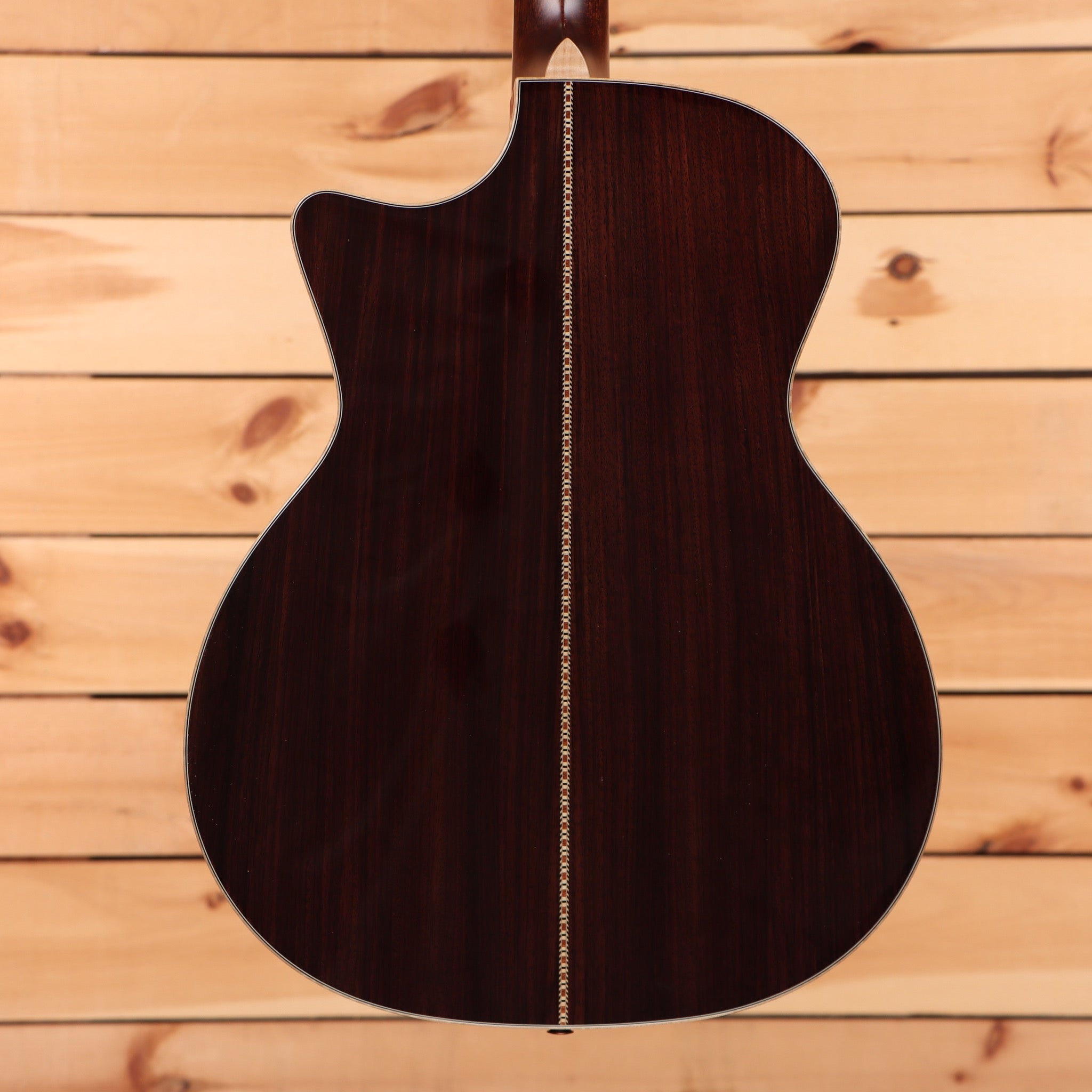 Eastman AC822CE acoustic guitar natural finish with mahogany back and sides cutaway