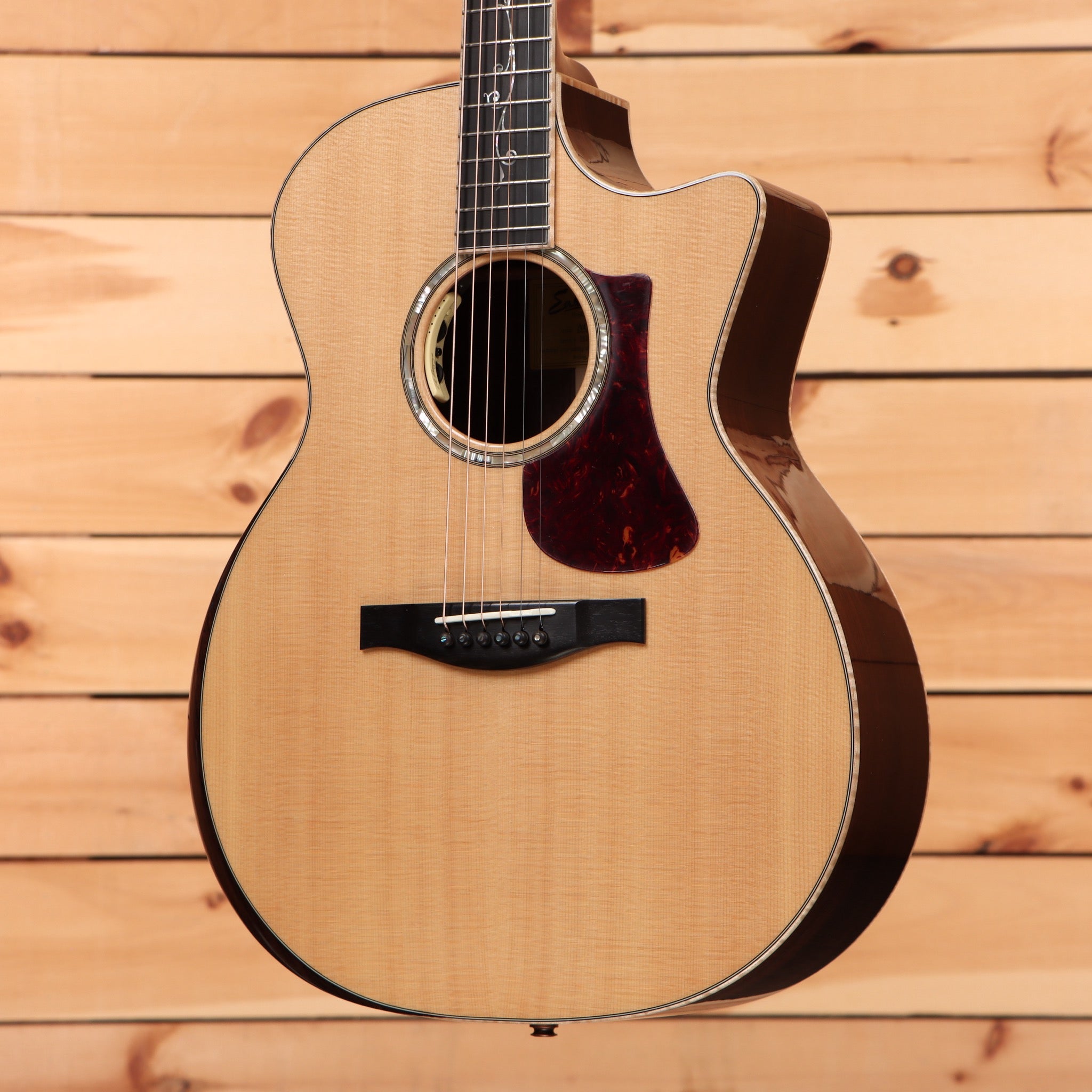 Eastman AC822CE acoustic guitar natural finish with venetian cutaway and rosewood back