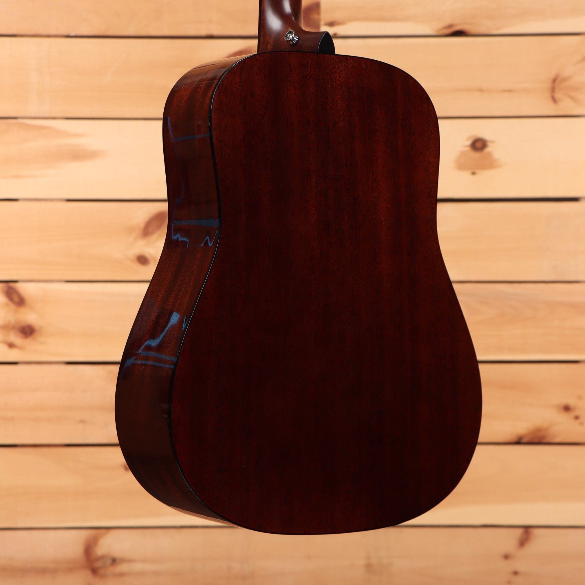 Martin DE Retro Plus dreadnought acoustic guitar Aging Toner finish with mahogany back and sides