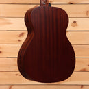 Pre-owned Martin 00-010E Road Series acoustic guitar natural finish with rosewood back and sides
