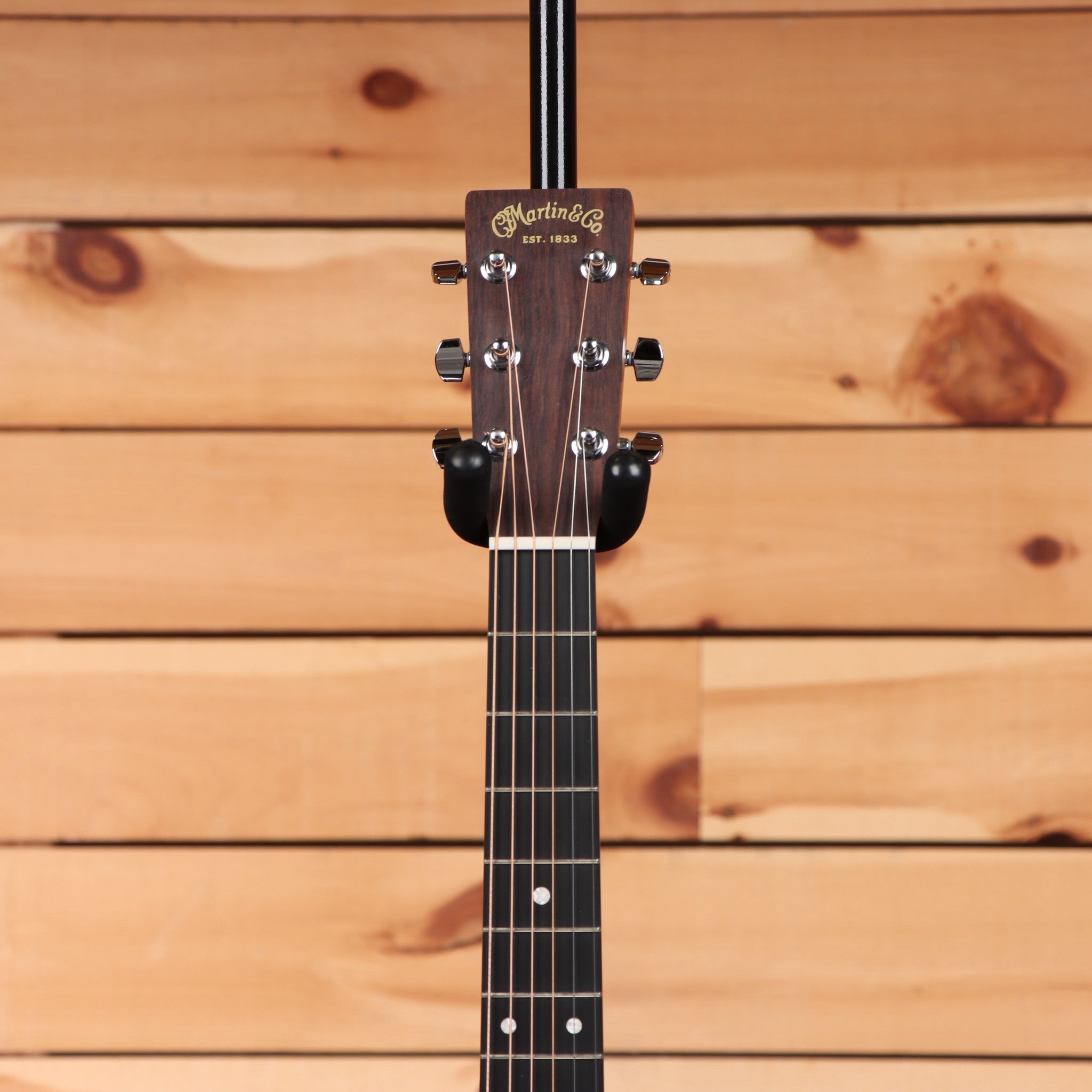 Martin 00-10e Road Series acoustic guitar natural finish pre-owned with rosewood fretboard