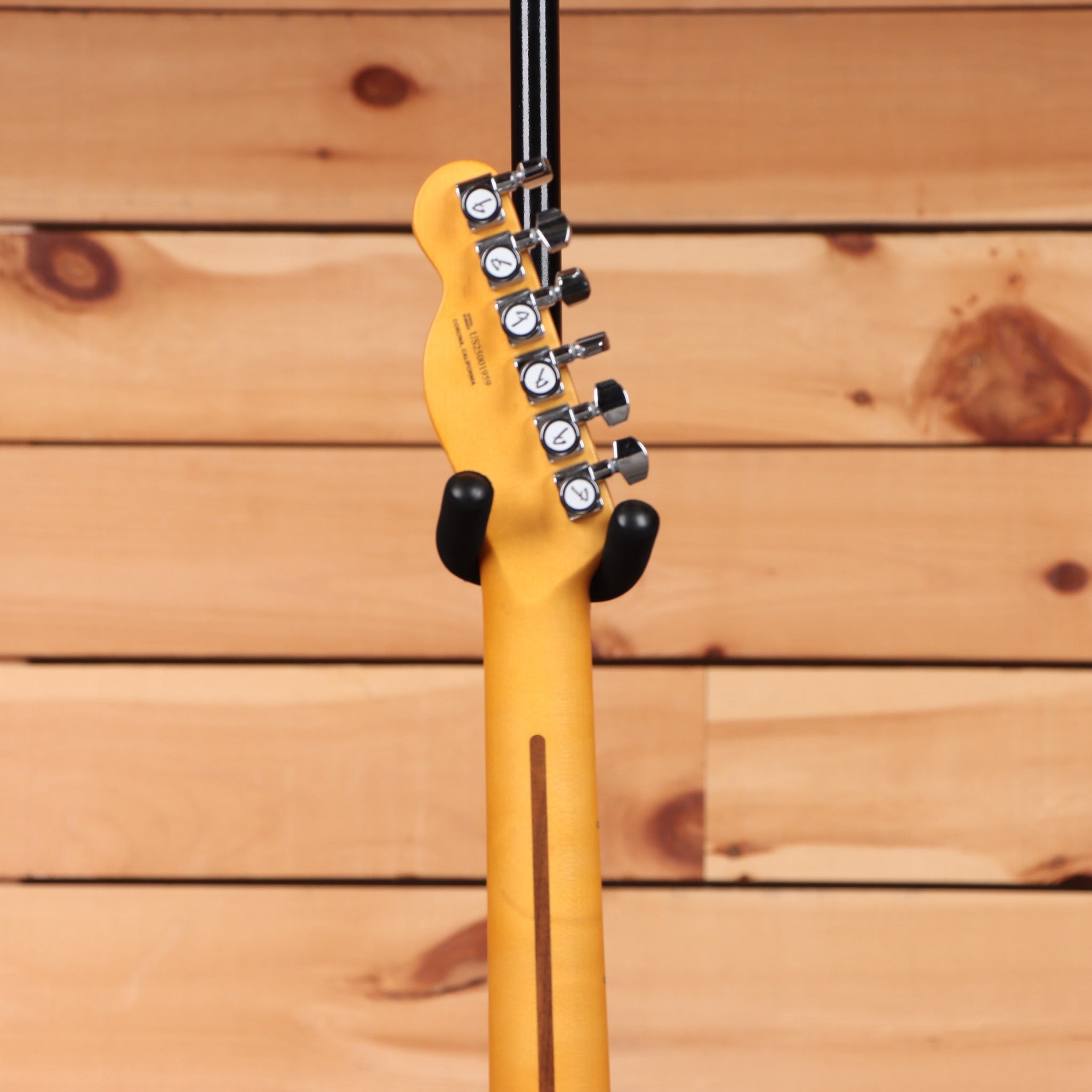 Fender American Ultra Luxe 50s Telecaster electric guitar Butterscotch Blonde with vintage-style tuning machines