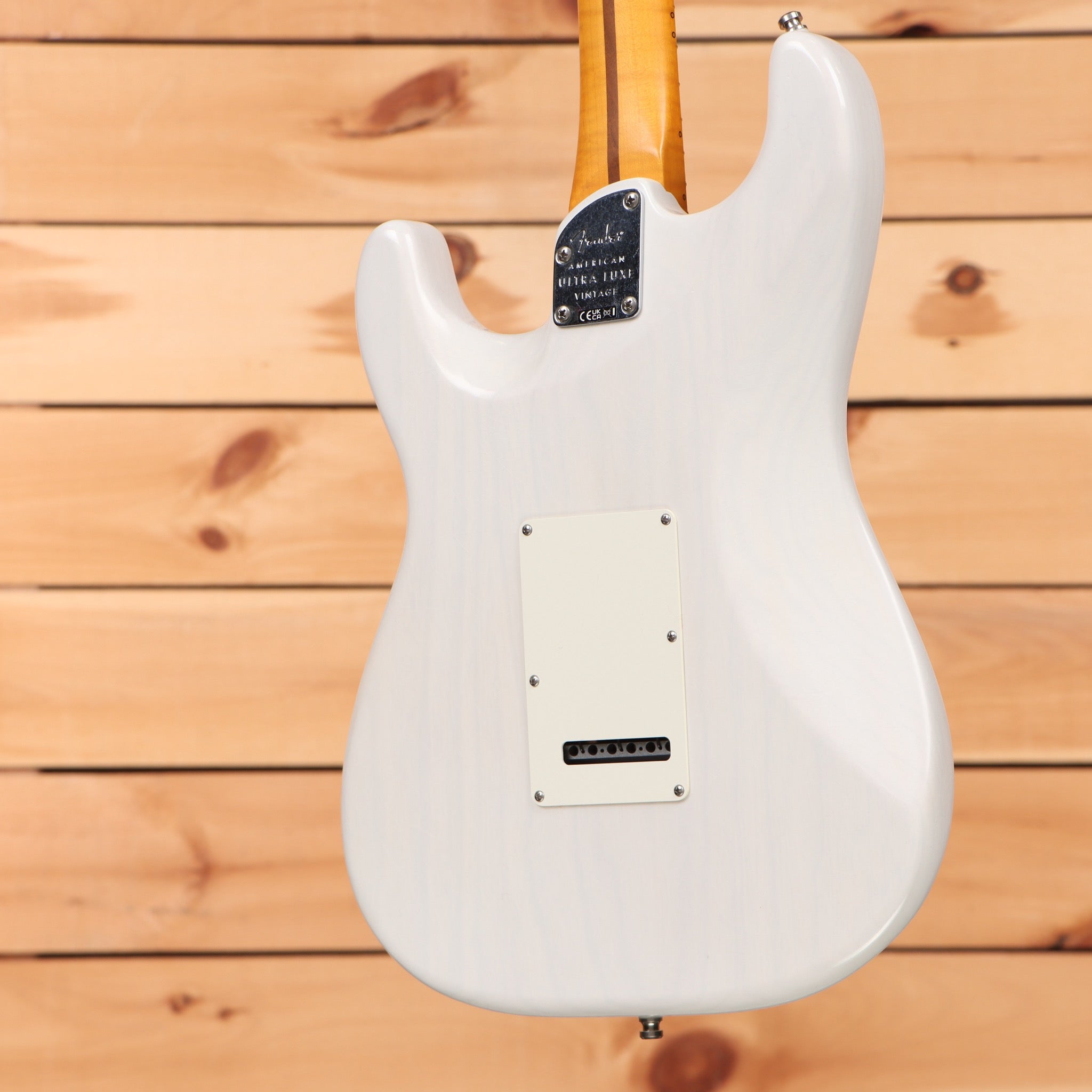 Fender American Ultra Luxe 50s Stratocaster electric guitar white blonde with single-coil pickups