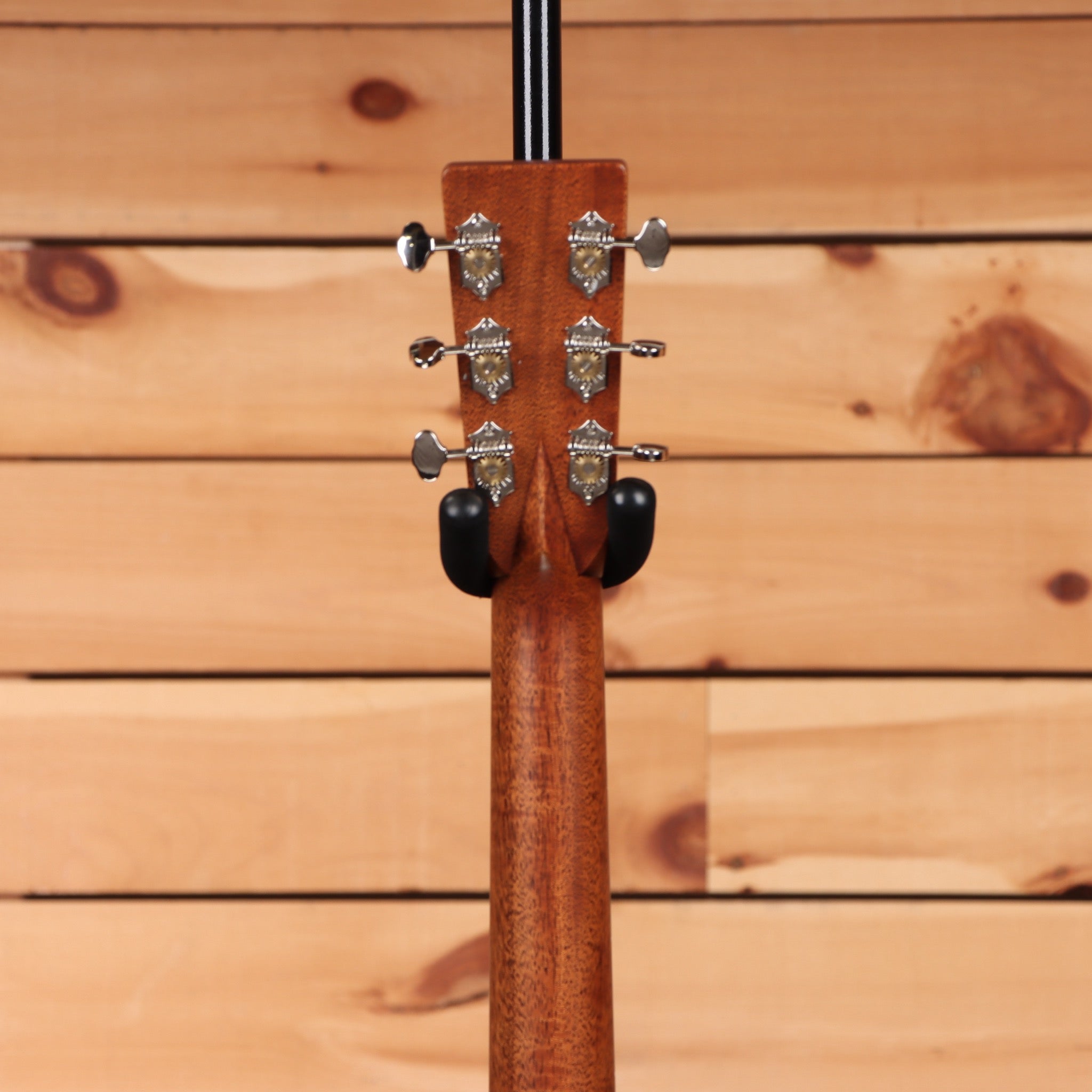 Martin 0028 acoustic guitar natural finish with chrome tuners and black endpin