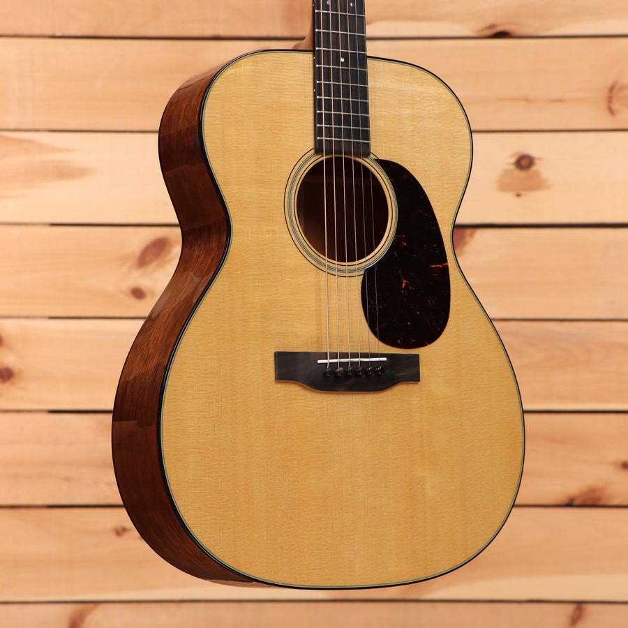 Martin 00-18 dreadnought acoustic guitar aging toner finish with rosewood back and sides