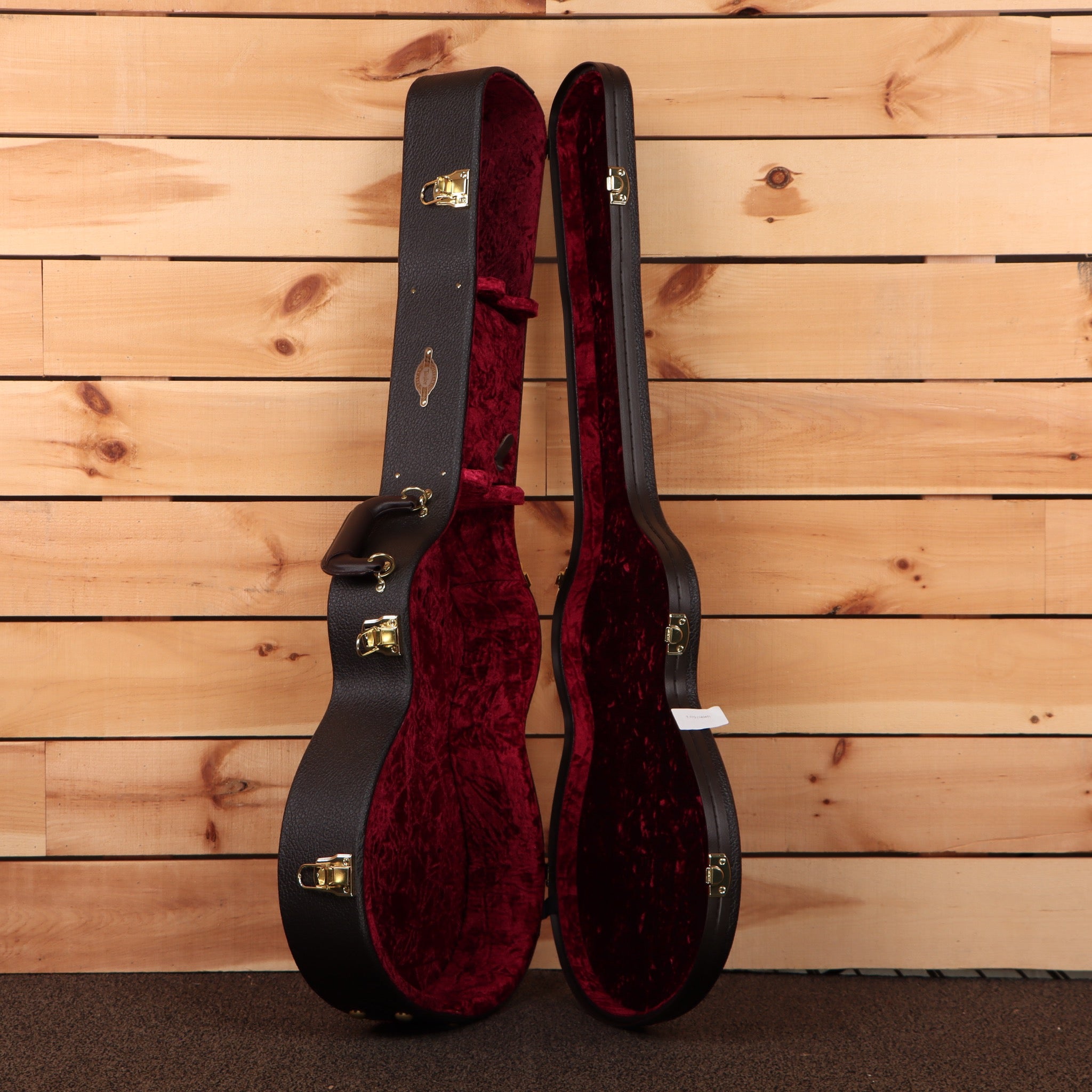 Taylor 322ce Grand Concert acoustic guitar Shaded Edgeburst with burgundy velvet case