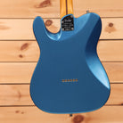 Fender American Ultra Luxe Vintage 60s Telecaster electric guitar Lake Placid Blue with single-coil pickups