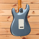 Fender American Ultra Luxe Vintage 60s Stratocaster electric guitar Ice Blue Metallic with single-coil pickup configuration