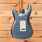 Fender American Ultra Luxe Vintage 60s Stratocaster electric guitar Ice Blue Metallic with single-coil pickup configuration