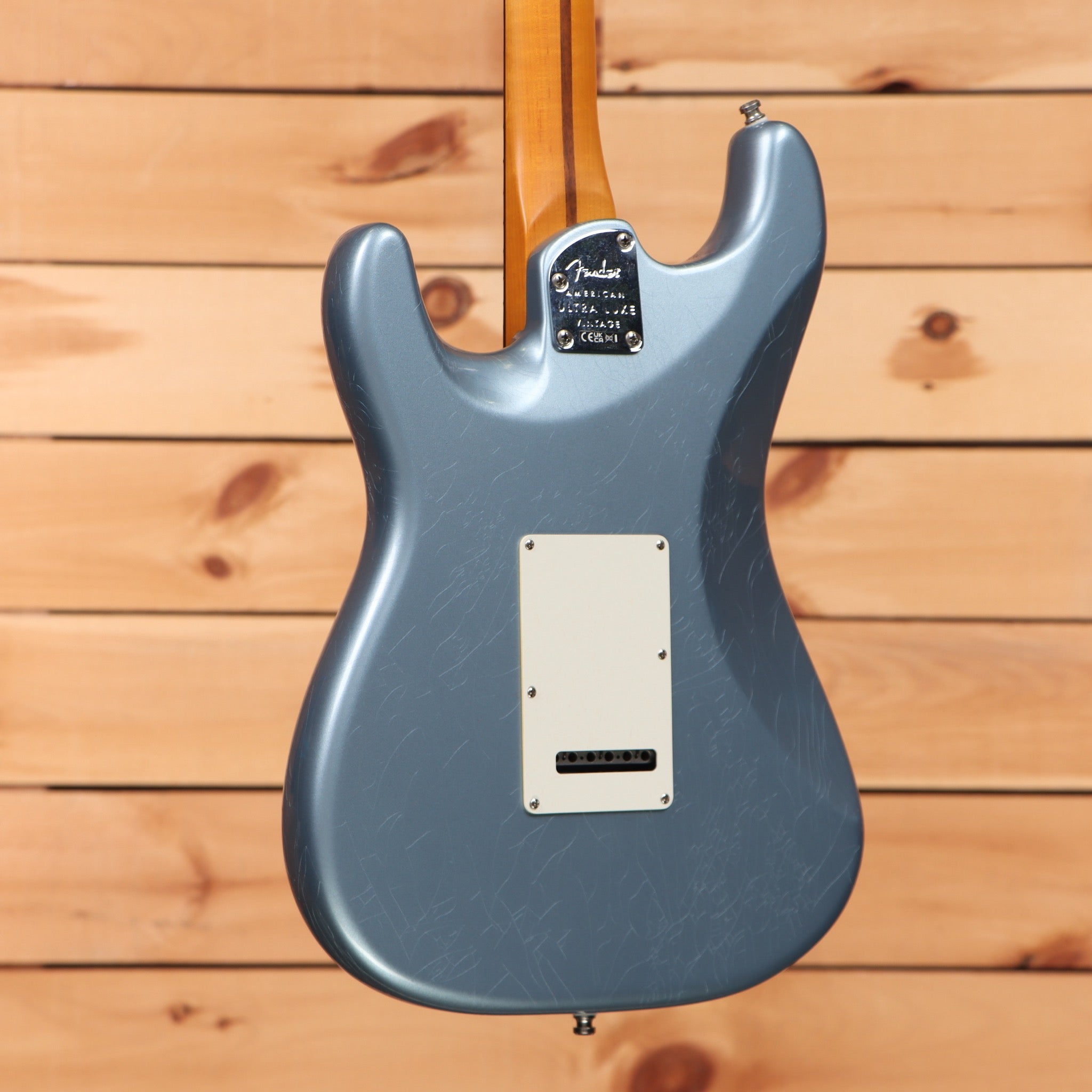 Fender American Ultra Luxe Vintage 60s Stratocaster electric guitar Ice Blue Metallic with single-coil pickup configuration