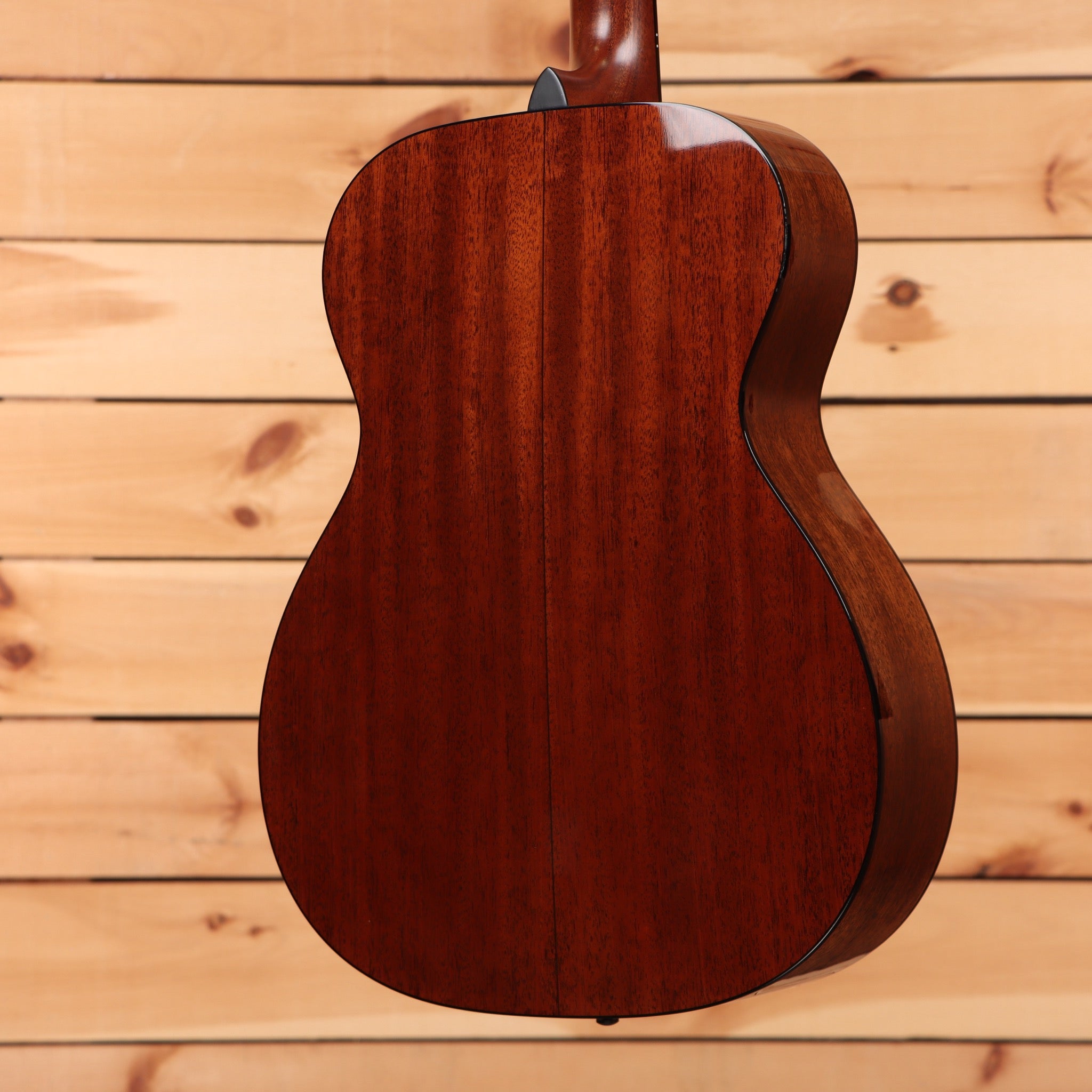 Pre-owned Martin 00-18 dreadnought acoustic guitar Aging Toner finish with rosewood back and sides