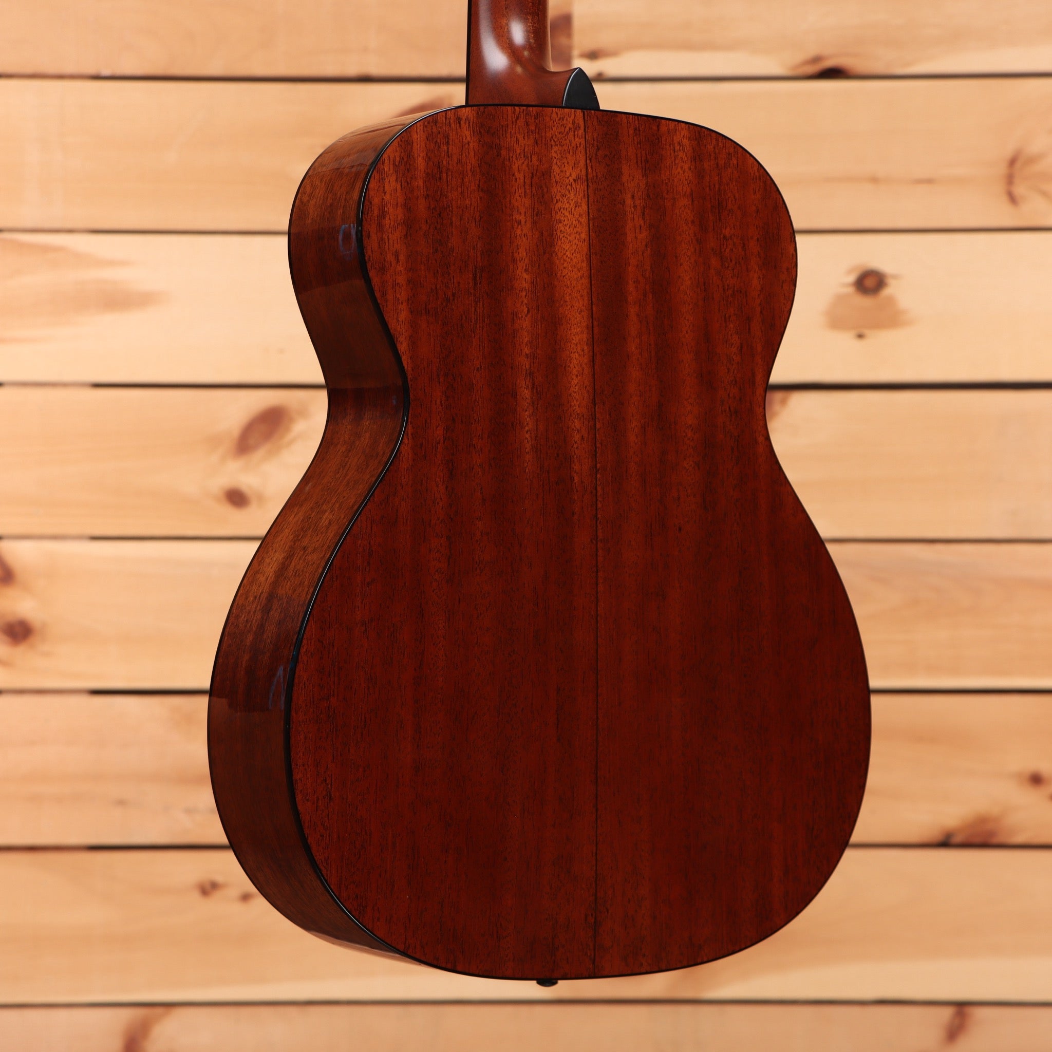 Pre-owned Martin 00-18 dreadnought acoustic guitar Aging Toner finish with rosewood back and sides