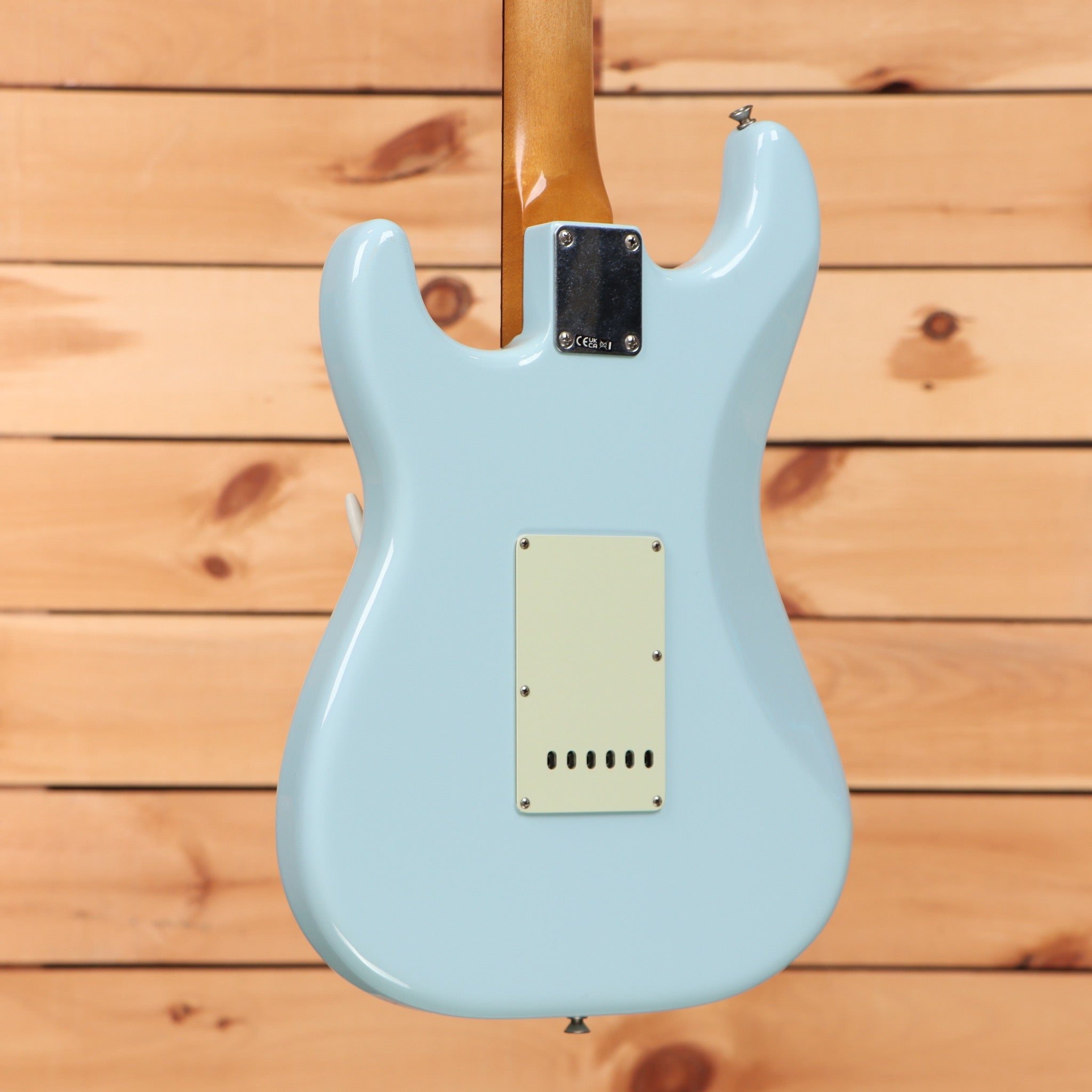 Fender Vintera II Road Worn 60s Stratocaster electric guitar Sonic Blue with single-coil pickups