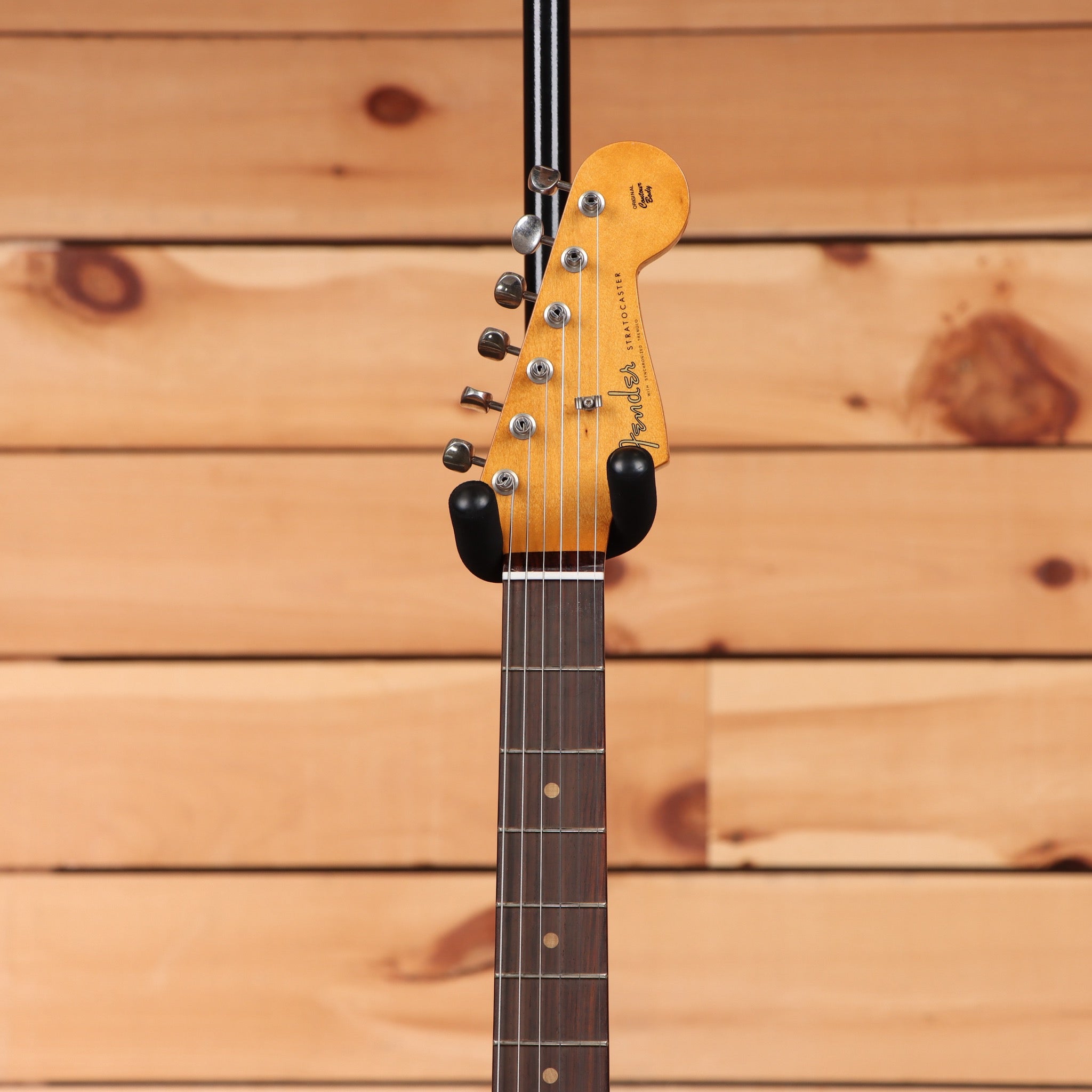 Fender Vintera II Road Worn 60s Stratocaster electric guitar Sonic Blue with single-coil pickups
