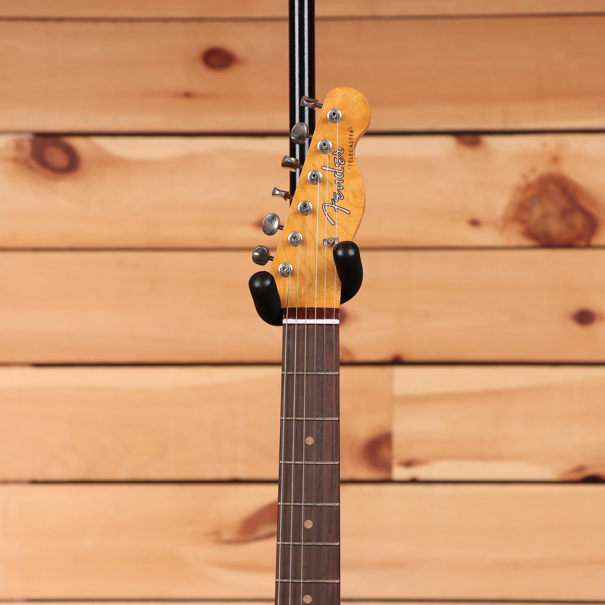 Fender Vintera II Road Worn 60s Telecaster electric guitar Burgundy Mist Metallic with single-coil pickups