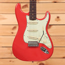 Fender Limited Edition American Vintage II 61 Stratocaster electric guitar Fiesta Red with single-coil pickups