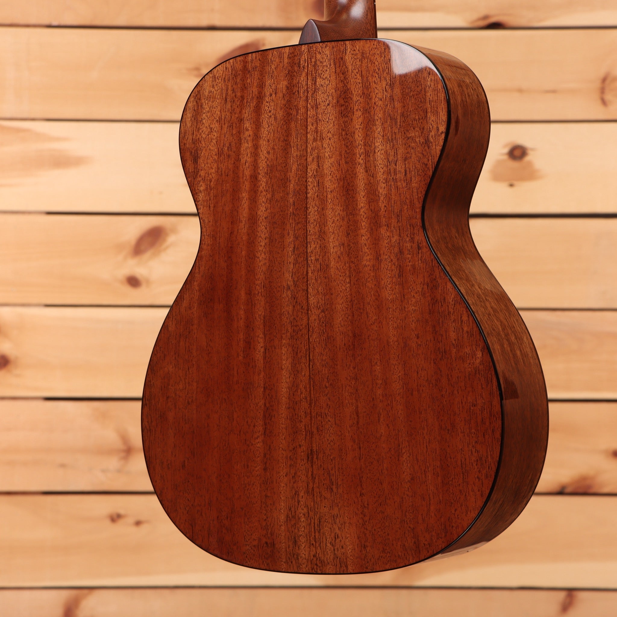Martin 00-18 1955 dreadnought acoustic guitar aged finish with solid wood back and sides