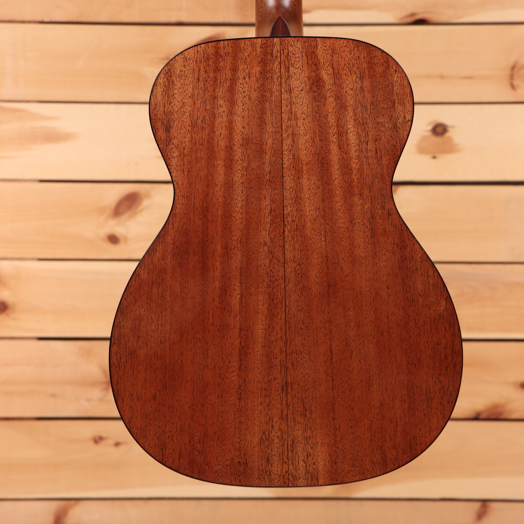 Martin 00-18 1955 acoustic guitar aged finish with solid wood back and sides