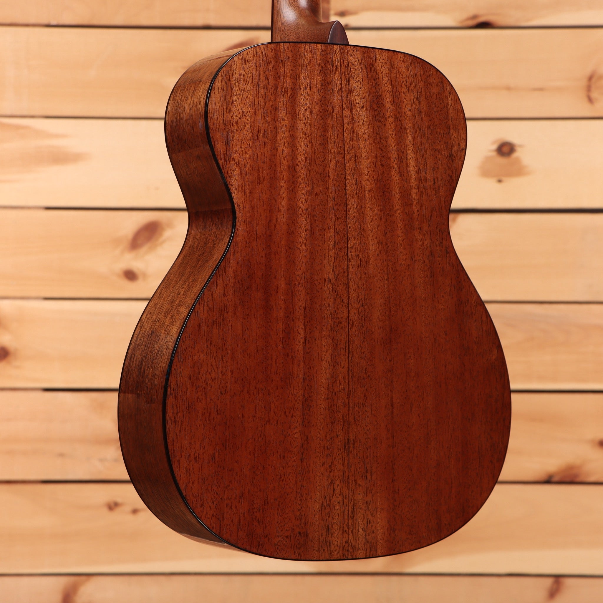 Martin 00-18 1955 dreadnought acoustic guitar aged finish with mahogany back and sides