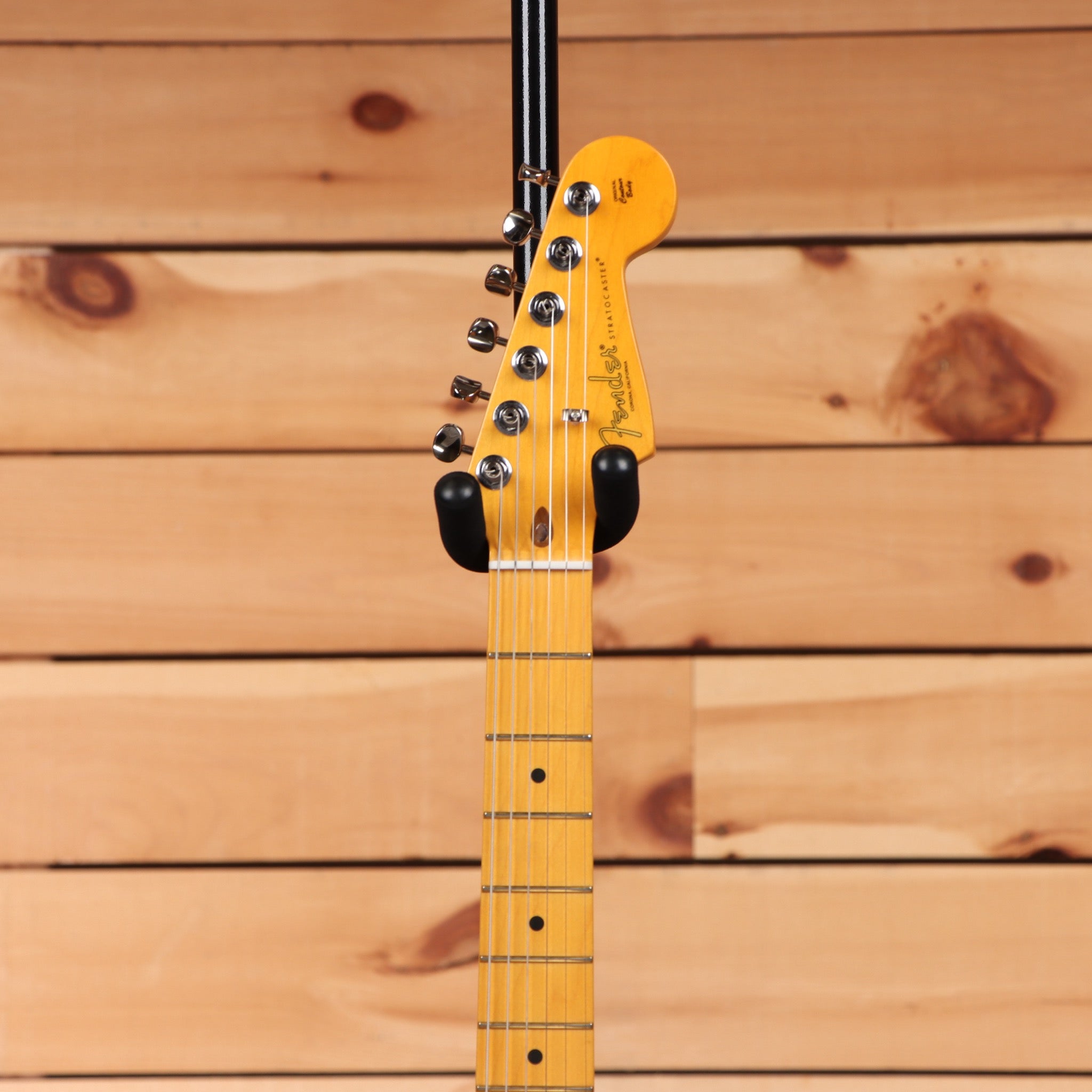 Fender American Professional Classic Stratocaster electric guitar Faded Lake Placid Blue with maple neck