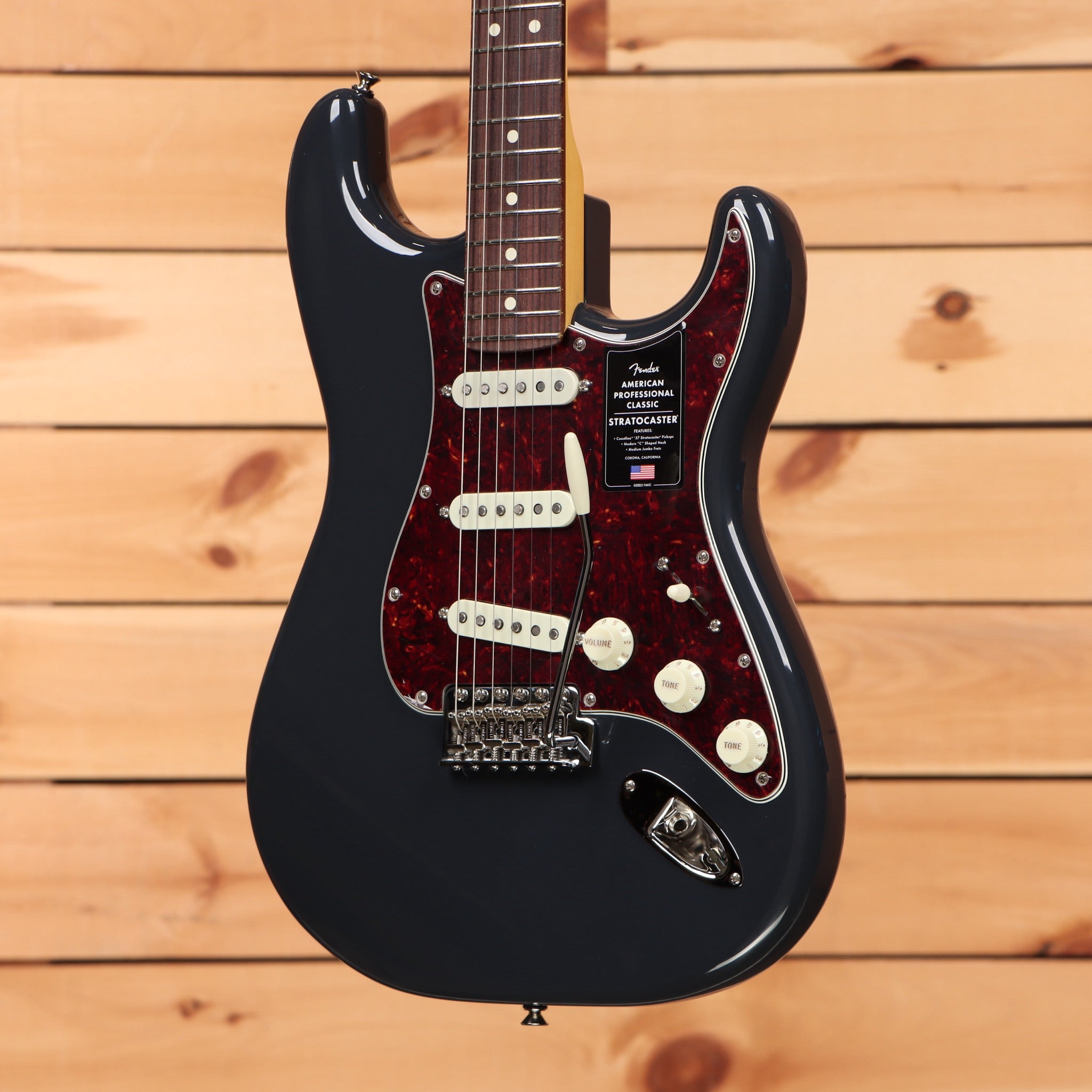 Fender American Professional Stratocaster Classic electric guitar Faded Black with tortoiseshell pickguard