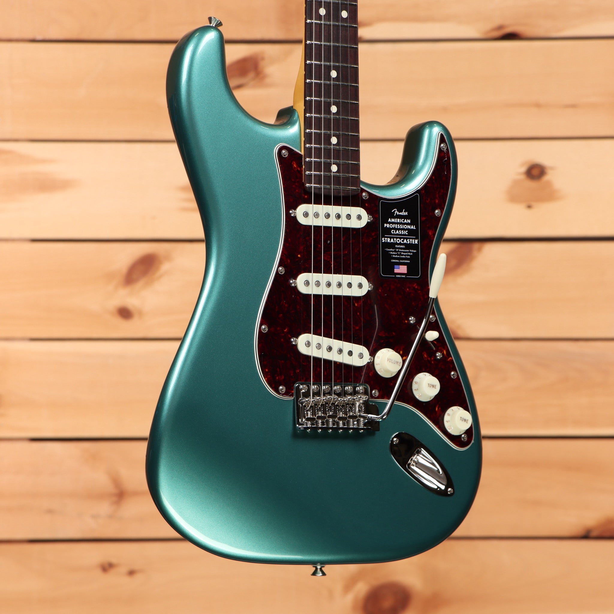 Fender American Professional Classic Stratocaster electric guitar Faded Sherwood Green Metallic with single-coil pickups
