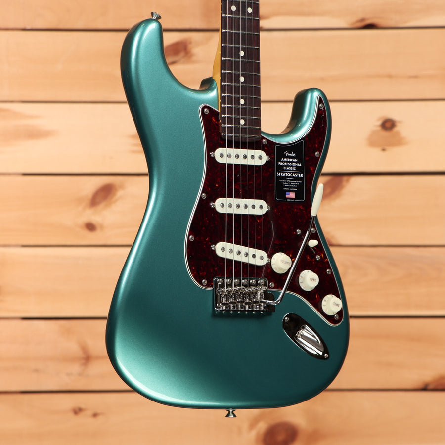 Fender American Professional Classic Stratocaster electric guitar Faded Sherwood Green Metallic with single-coil pickups