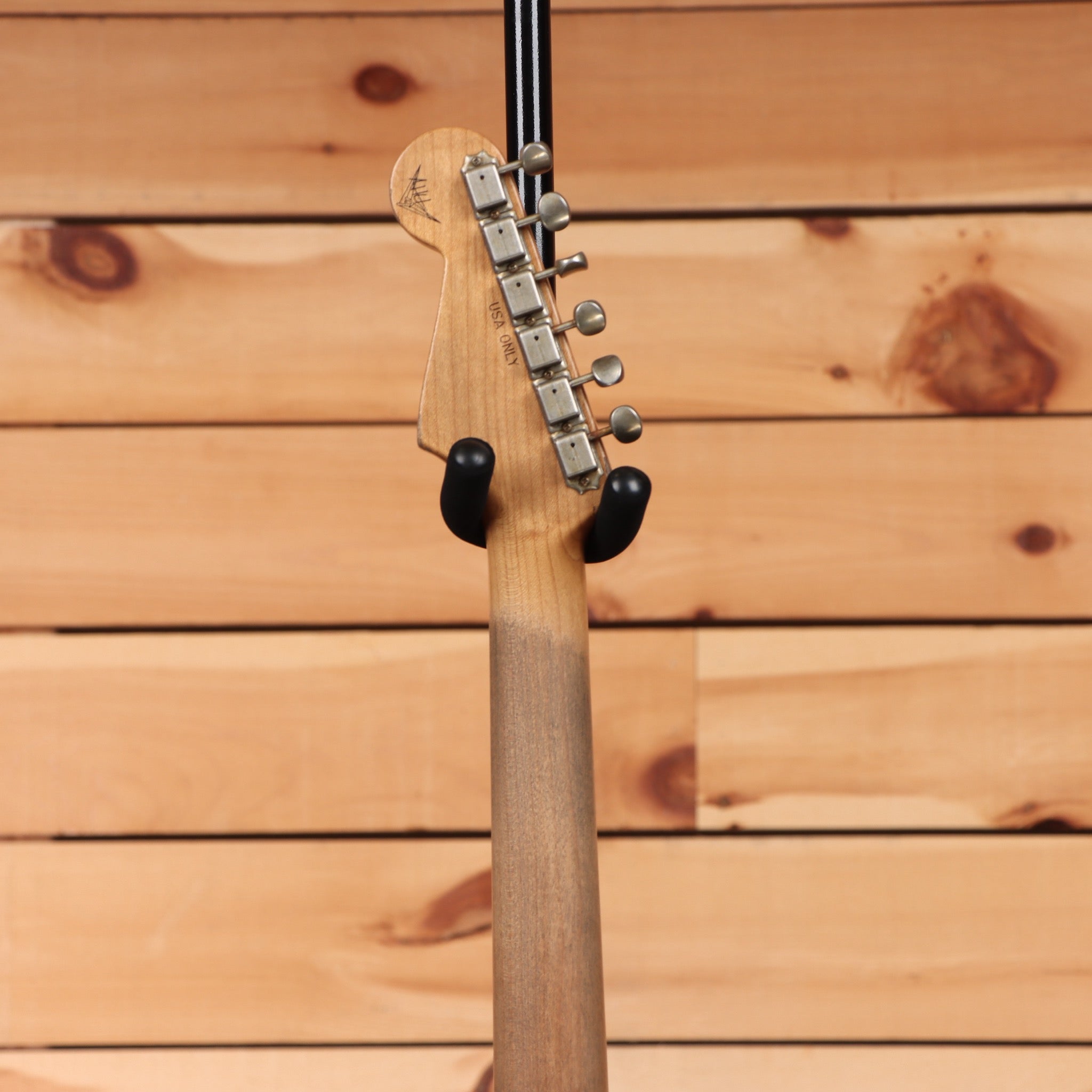 Fender Custom Shop Limited Andy Hicks Masterbuilt 1964 Stratocaster Journeyman Relic electric guitar Aged Daphne Blue with vintage tuning machines