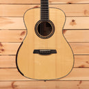Maestro Private Collection Victoria pre-owned acoustic guitar natural finish dreadnought body