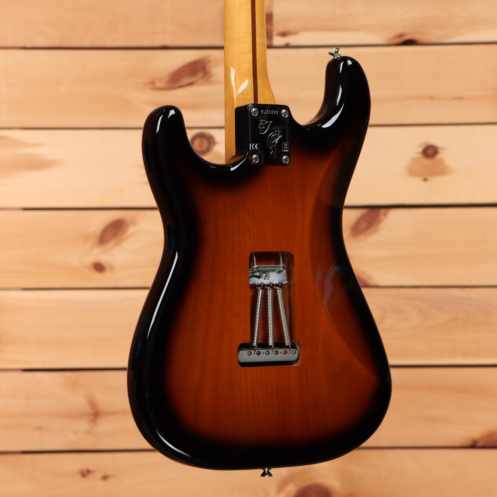 Fender Eric Johnson Stratocaster electric guitar 2-color sunburst pre-owned with single-coil pickups