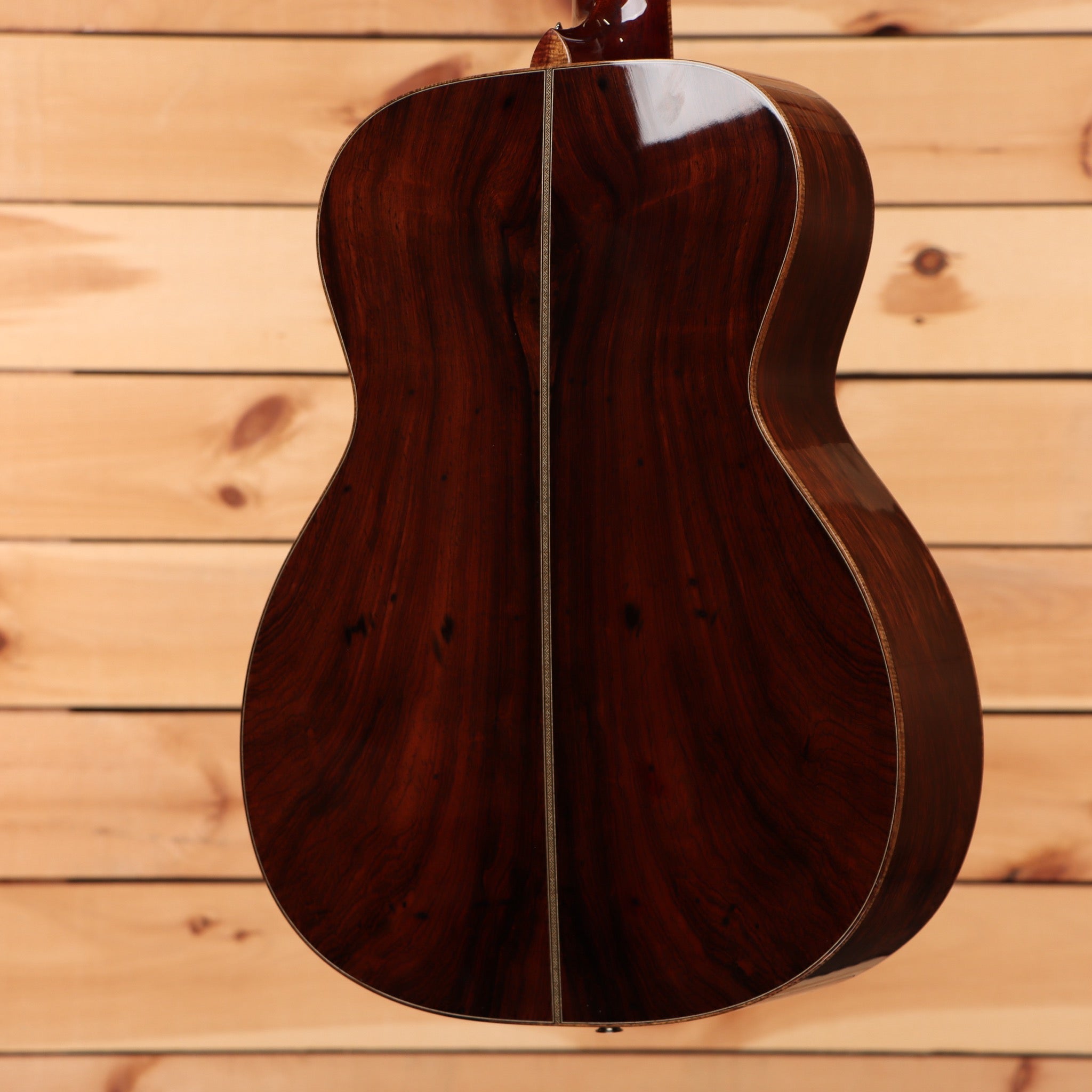 Pre-owned Santa Cruz OM Custom acoustic guitar sunburst finish with rosewood back and sides