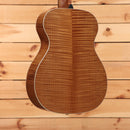 Boucher GRSG161T acoustic guitar natural finish with white binding and flame grain back