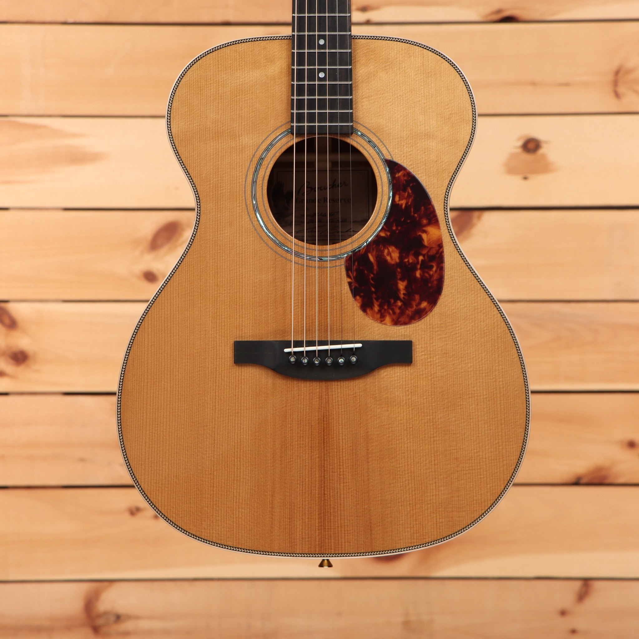 Boucher GRSG161T Grand Symphony acoustic guitar natural finish with tortoiseshell pickguard