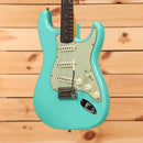 Fender Custom Shop Limited '59 Stratocaster Journeyman Relic electric guitar Sea Foam Green with single-coil pickups