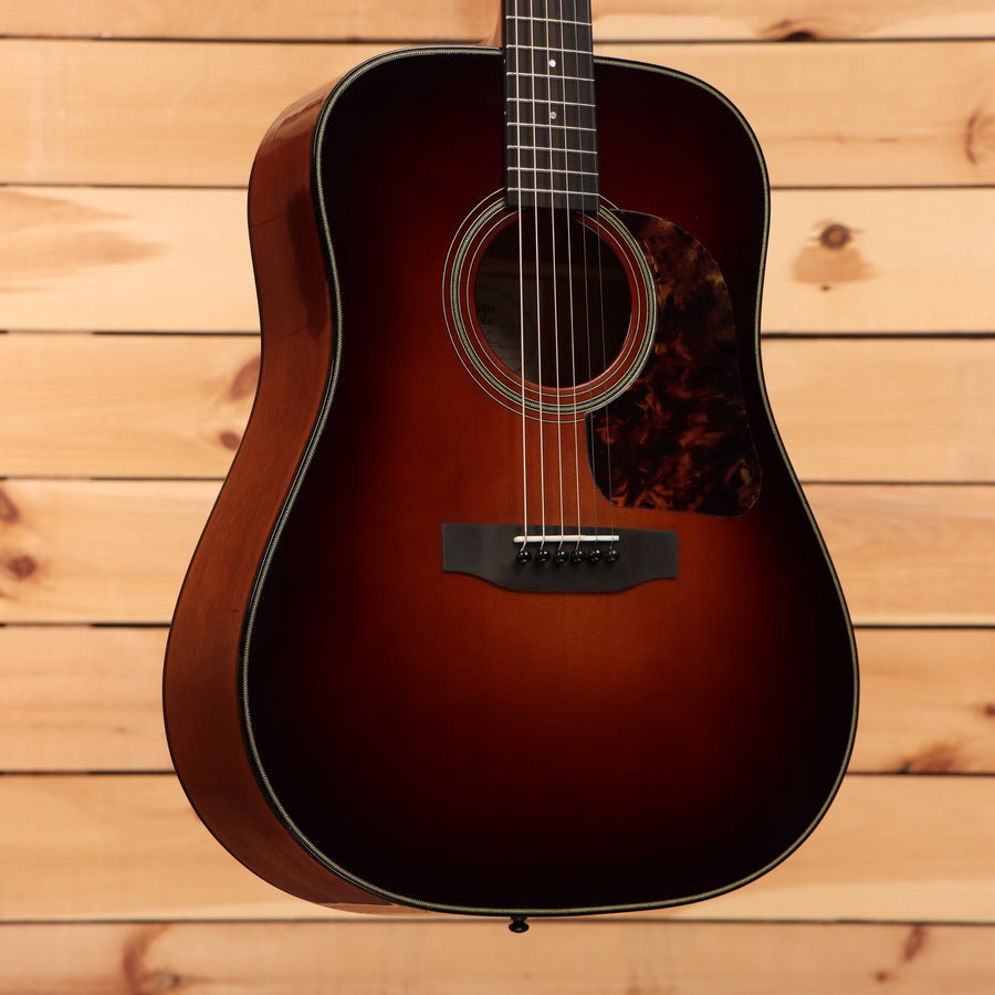 Gallagher Bluegrass Bell dreadnought acoustic guitar Sunburst Sitka Spruce with tortoiseshell pickguard