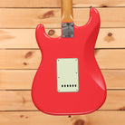 Pre-owned Fender '64 Road Worn Stratocaster electric guitar Aged Fiesta Red with single-coil pickups
