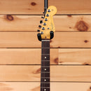 Fender American Pro II Stratocaster pre-owned electric guitar 3-Color Sunburst with maple neck