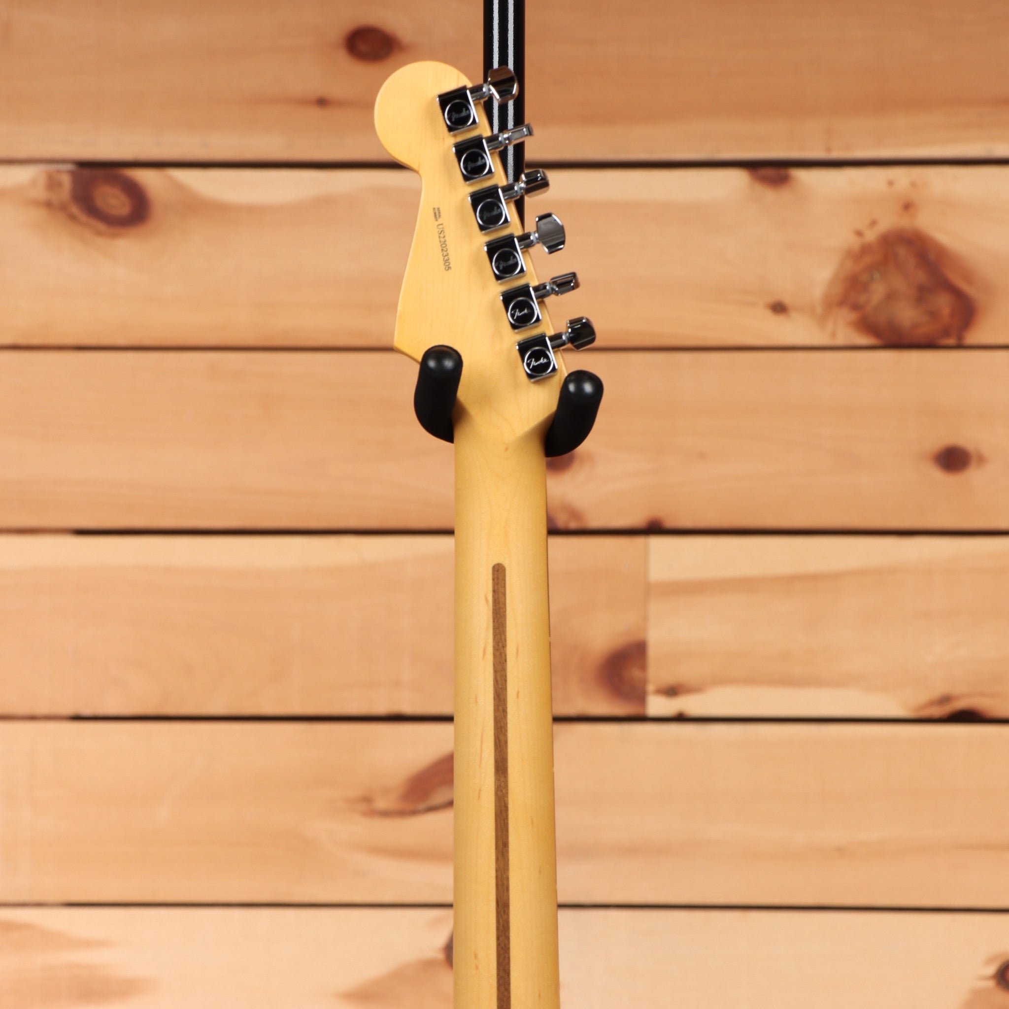 Fender American Pro II Stratocaster electric guitar 3-Color Sunburst pre-owned with maple neck