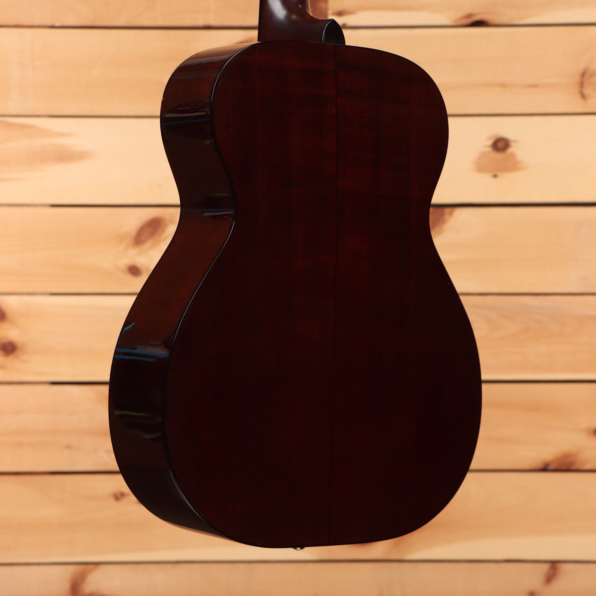 Pre-owned Huss and Dalton Tomm dreadnought acoustic guitar natural finish with mahogany back