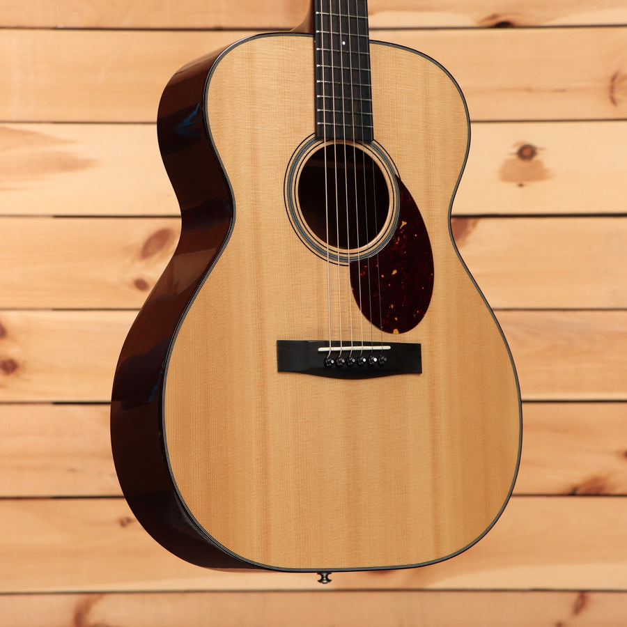 Huss and Dalton Tomm pre-owned acoustic guitar natural finish with mahogany back and sides