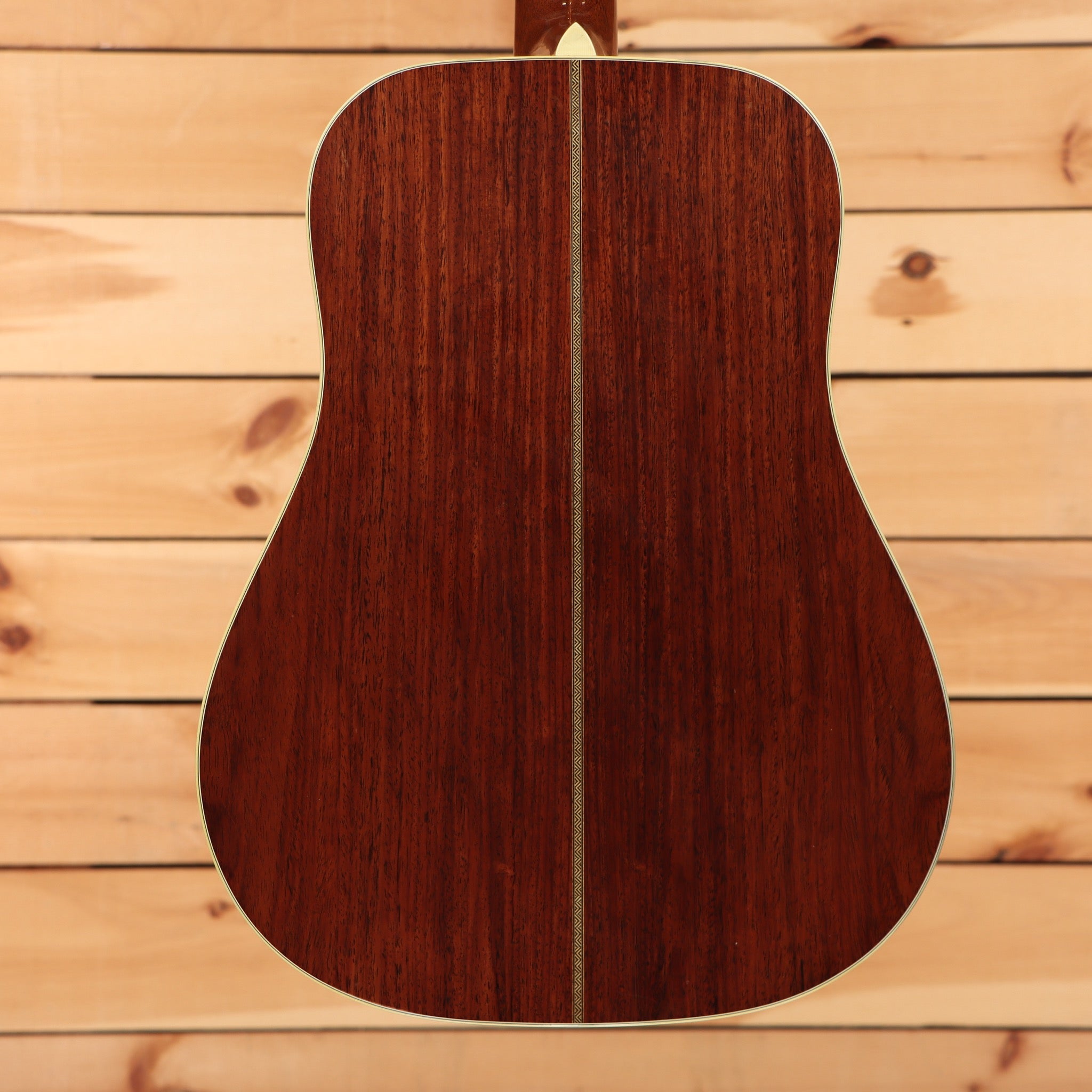Pre-owned Martin D-28 Authentic 1937 dreadnought acoustic guitar aged vintage toner with rosewood back and sides