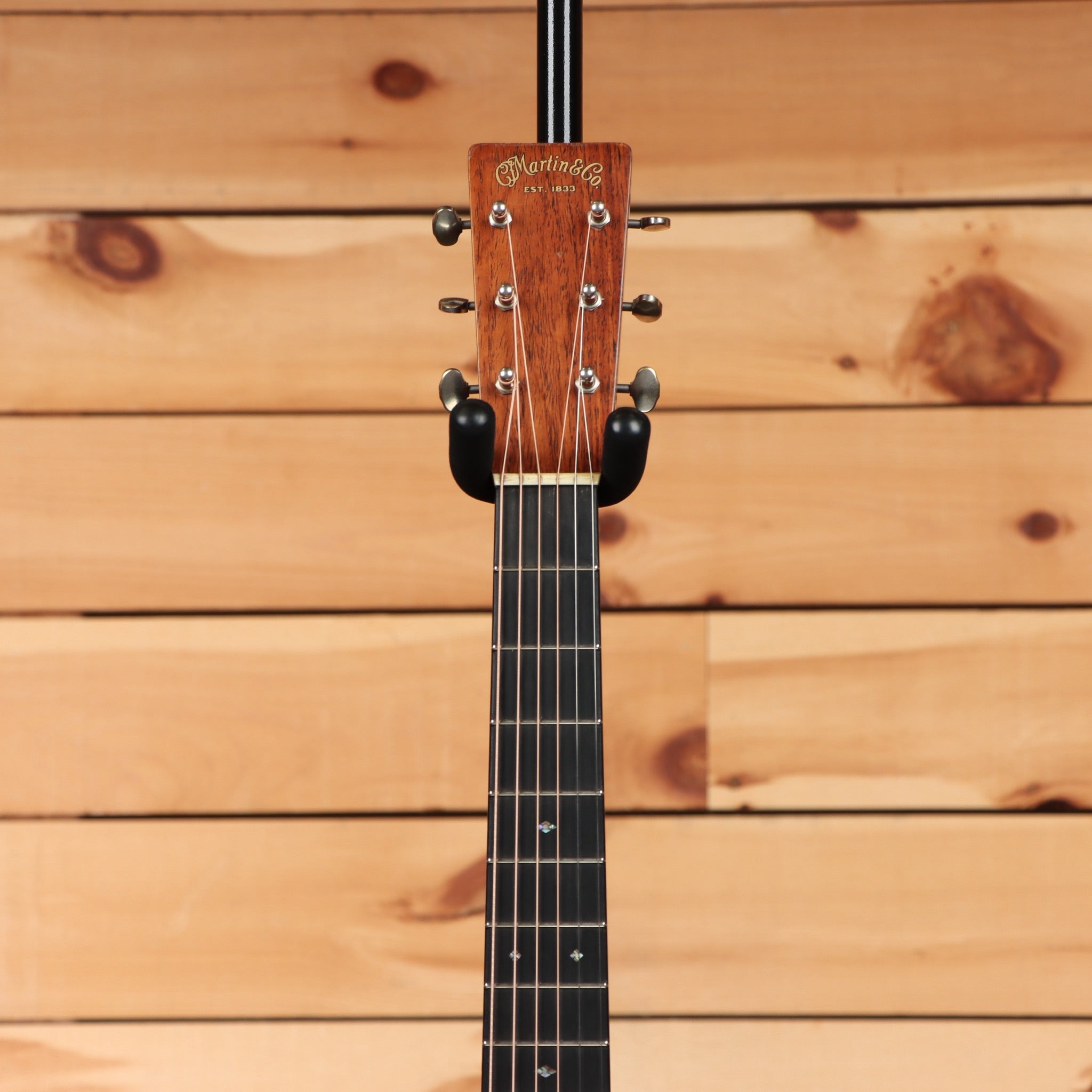 Pre-owned Martin D-28 Authentic 1937 dreadnought acoustic guitar aged vintage toner with rosewood back and sides