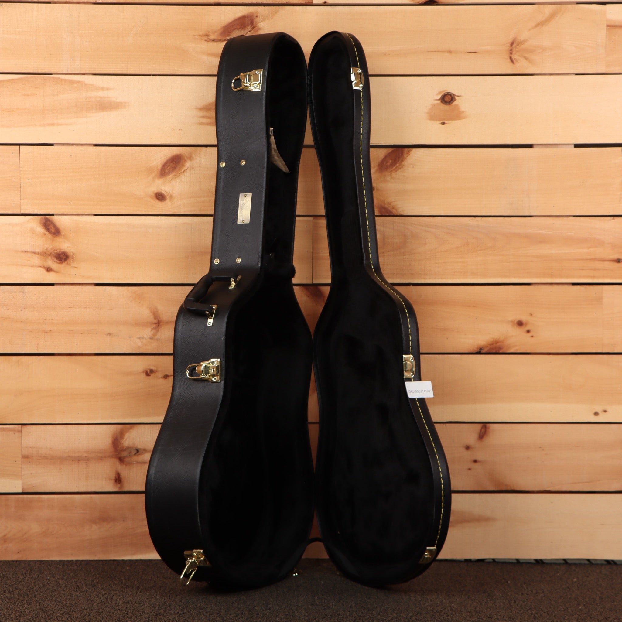 Gallagher Bluegrass Bell dreadnought acoustic guitar Rosewood Sunburst with gold hardware and black case