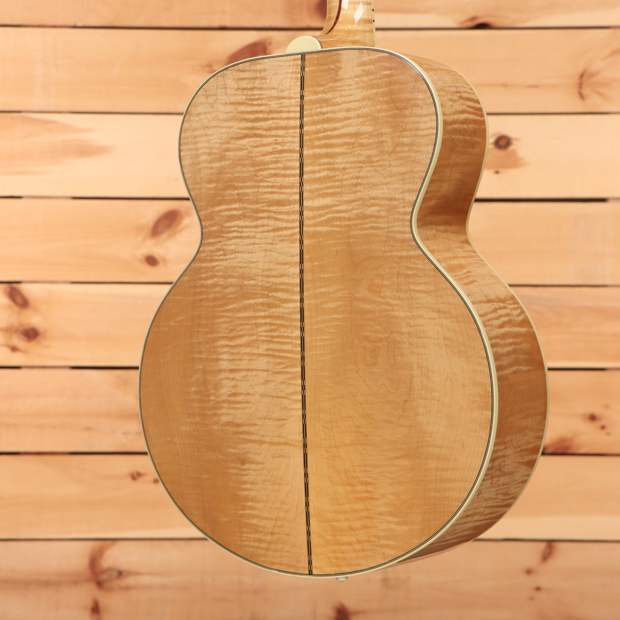 Gibson SJ-200 True Vintage jumbo acoustic guitar Natural with figured maple back and cream binding
