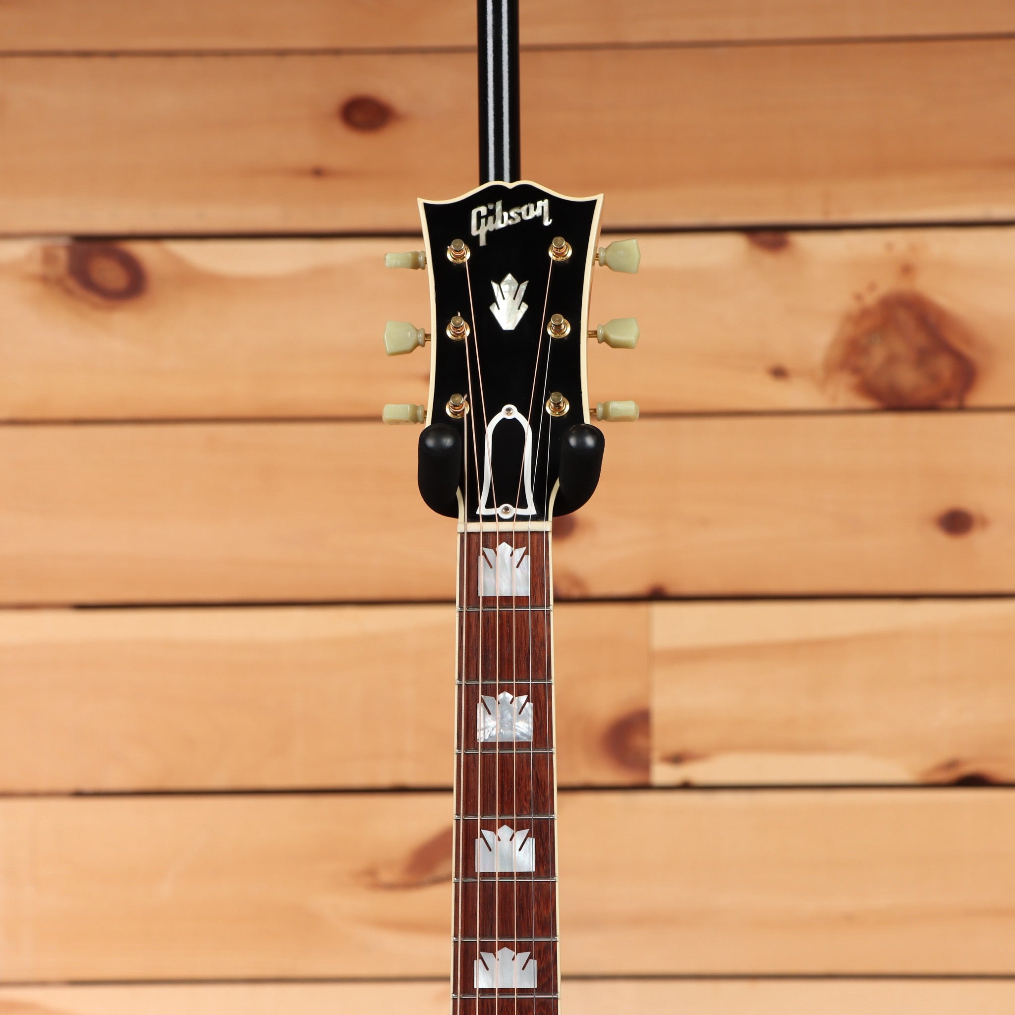 Gibson SJ-200 True Vintage natural acoustic jumbo guitar black headstock with crown inlay and tulip tuners